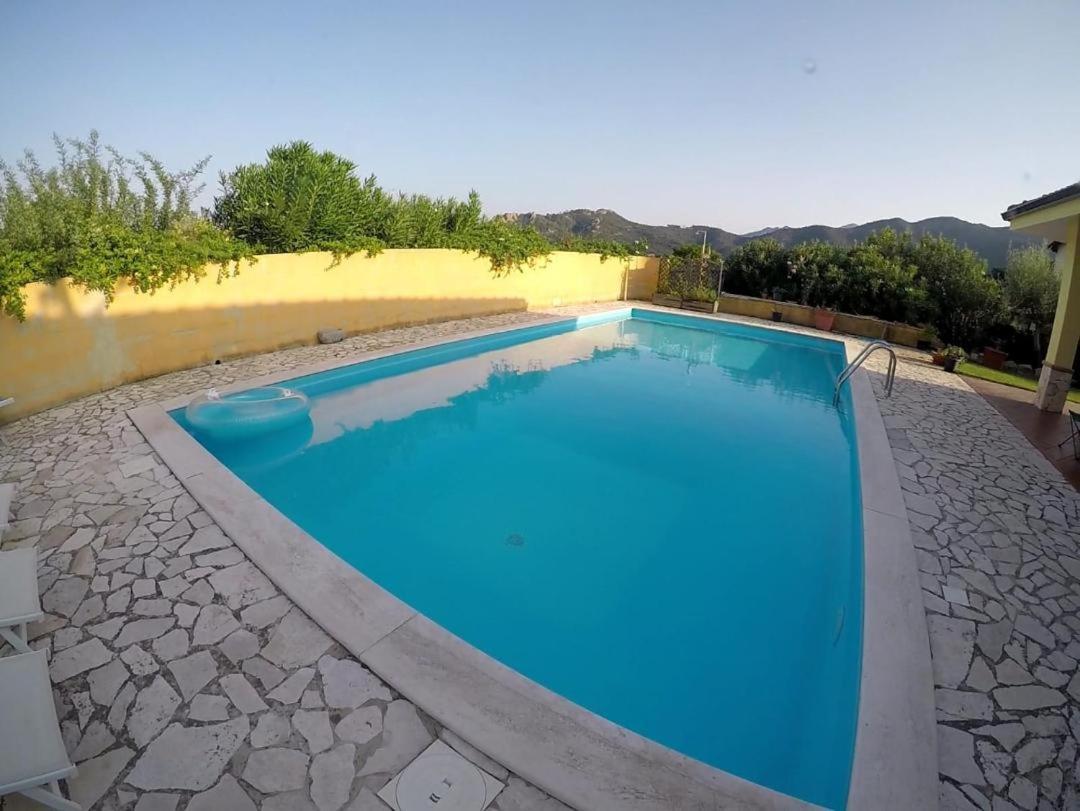 B&B Il Melograno คาโปแตร์รา ภายนอก รูปภาพ